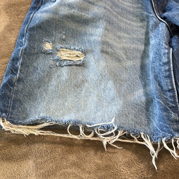 Forever 21 Woman’s Light Blue Distressed Jean Shorts - Picture 2 of 9